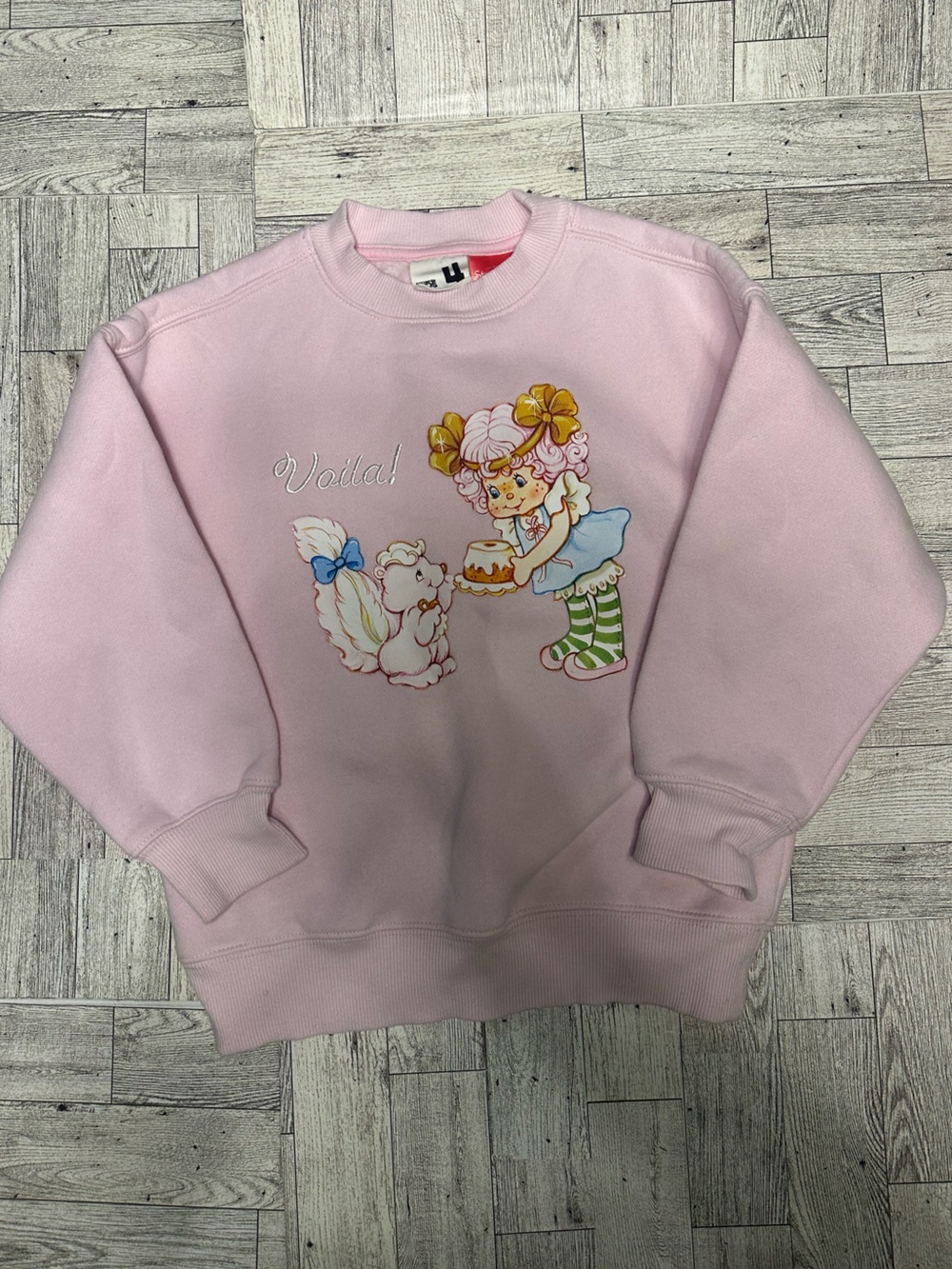 Pink Graphic Crewneck oversized sweatshirt strawberry shortcake size 4